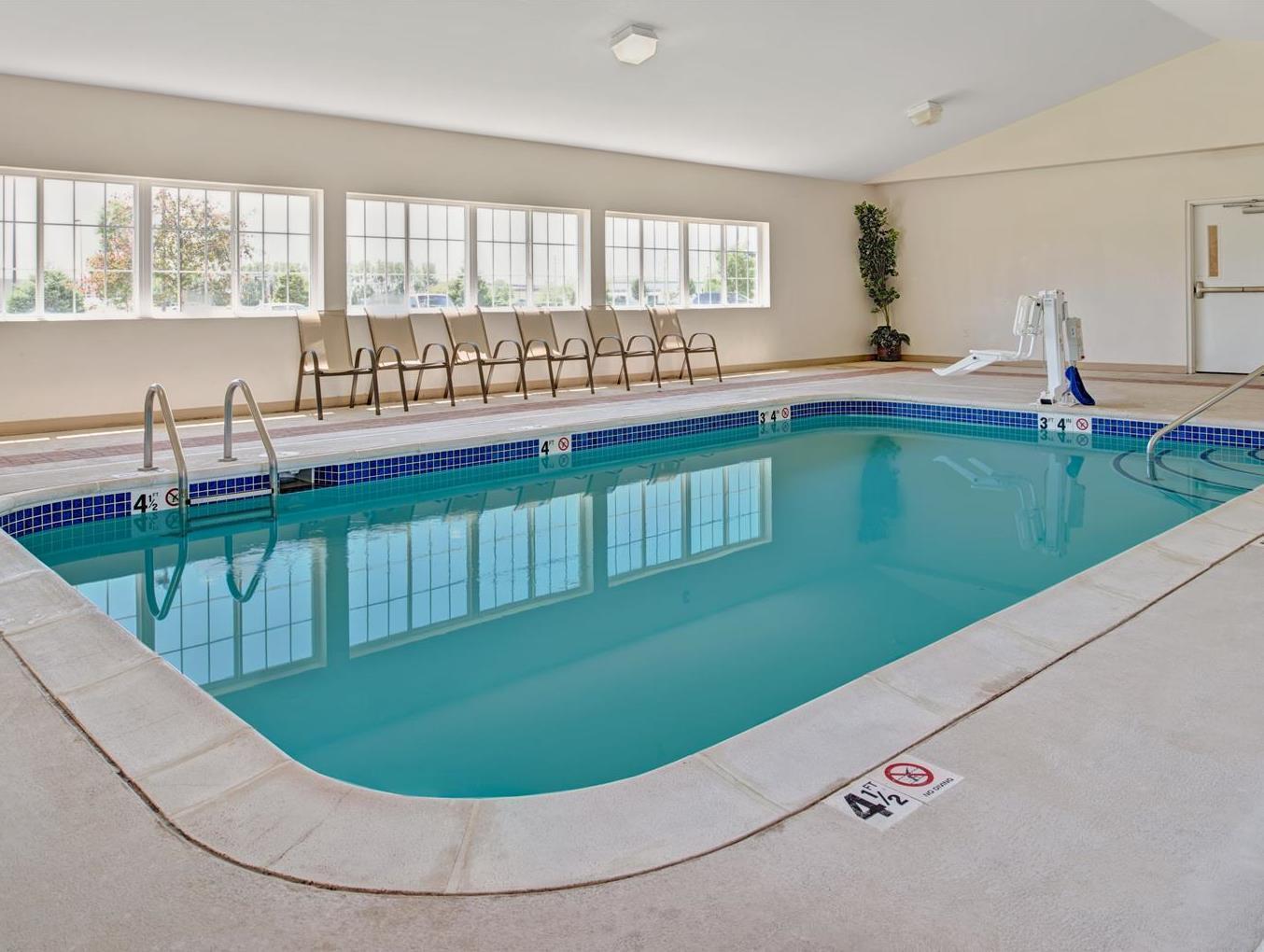Microtel Inn & Suites By Wyndham Bluffs Council Bluffs Eksteriør bilde