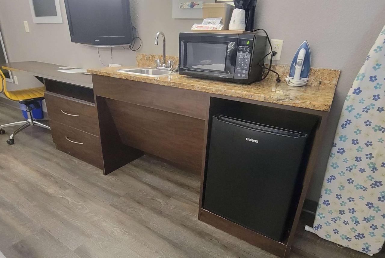 Microtel Inn & Suites By Wyndham Bluffs Council Bluffs Eksteriør bilde