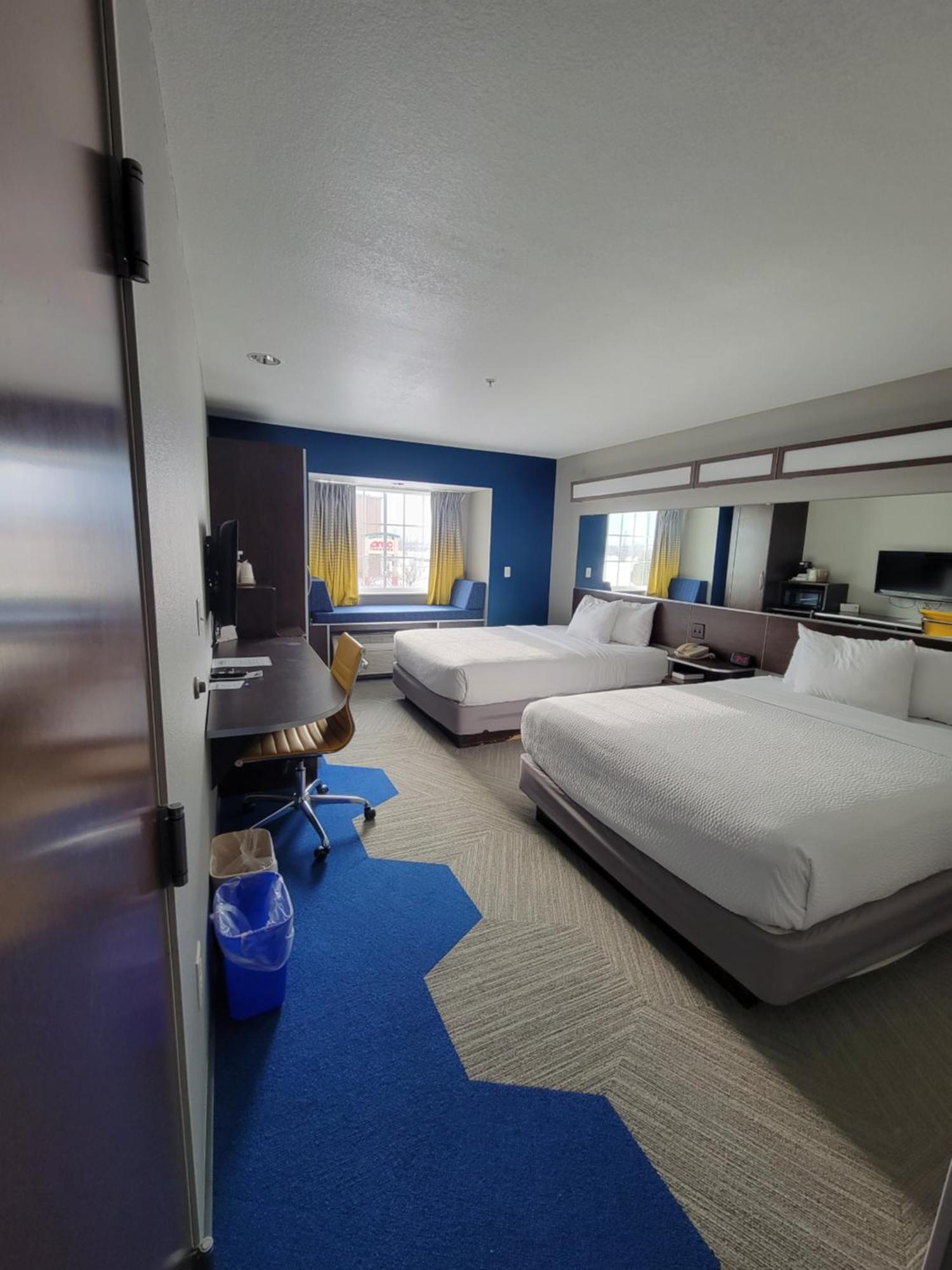 Microtel Inn & Suites By Wyndham Bluffs Council Bluffs Eksteriør bilde