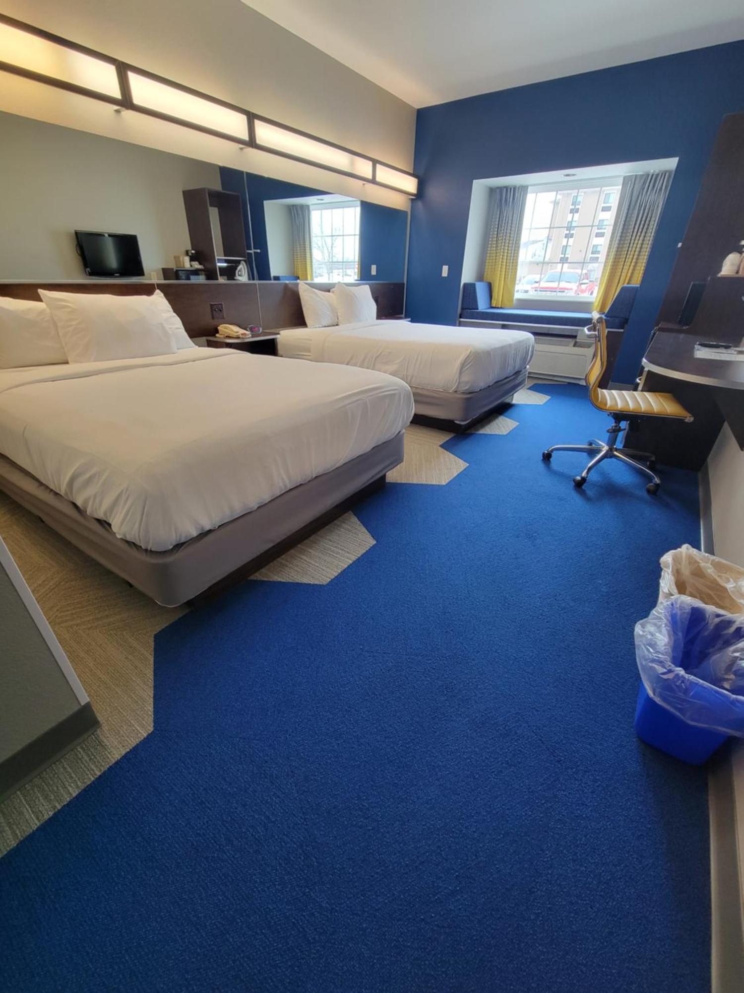 Microtel Inn & Suites By Wyndham Bluffs Council Bluffs Eksteriør bilde