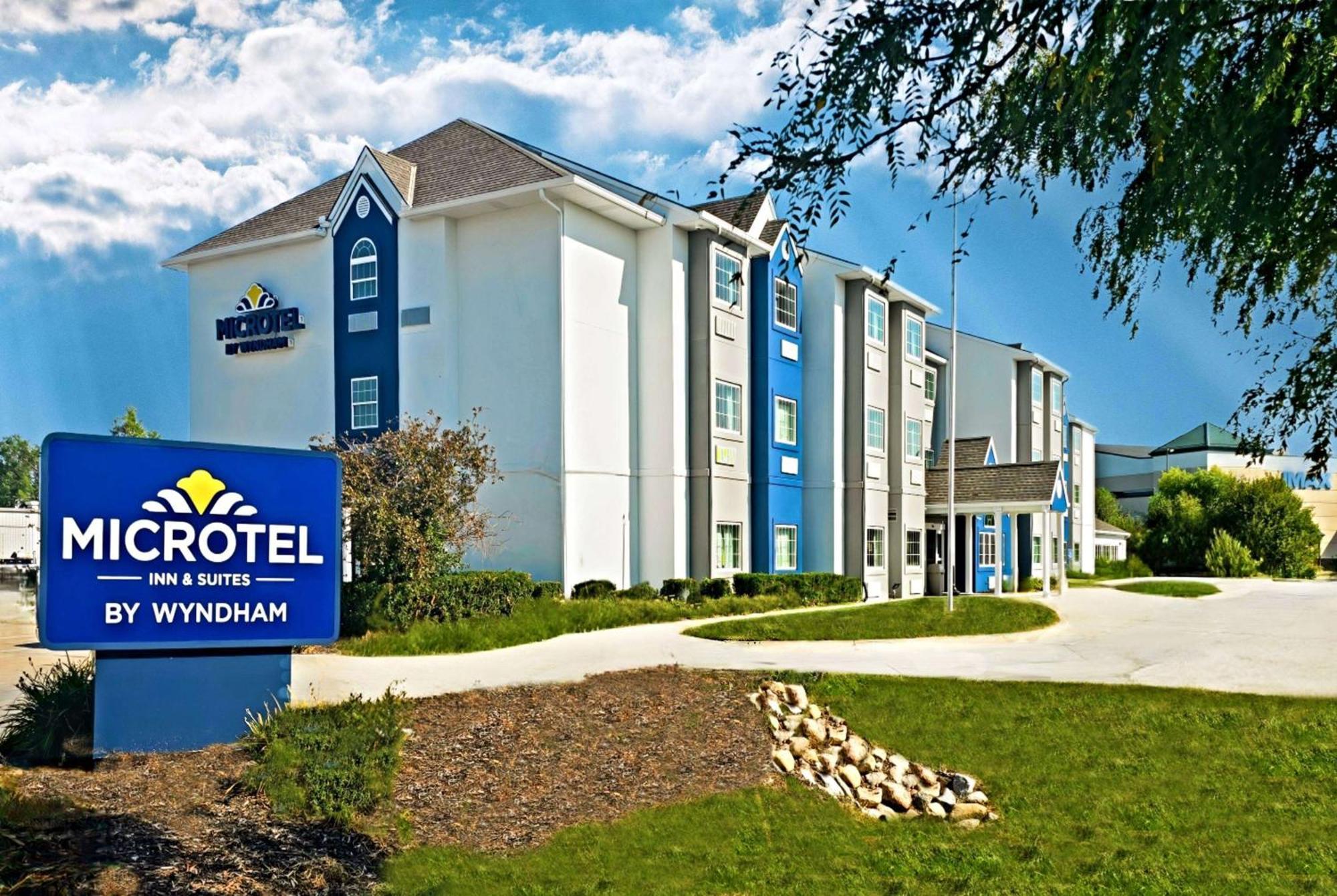 Microtel Inn & Suites By Wyndham Bluffs Council Bluffs Eksteriør bilde